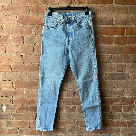 Levi’s 501 Jeans in Tango Light - Picture 2 of 5